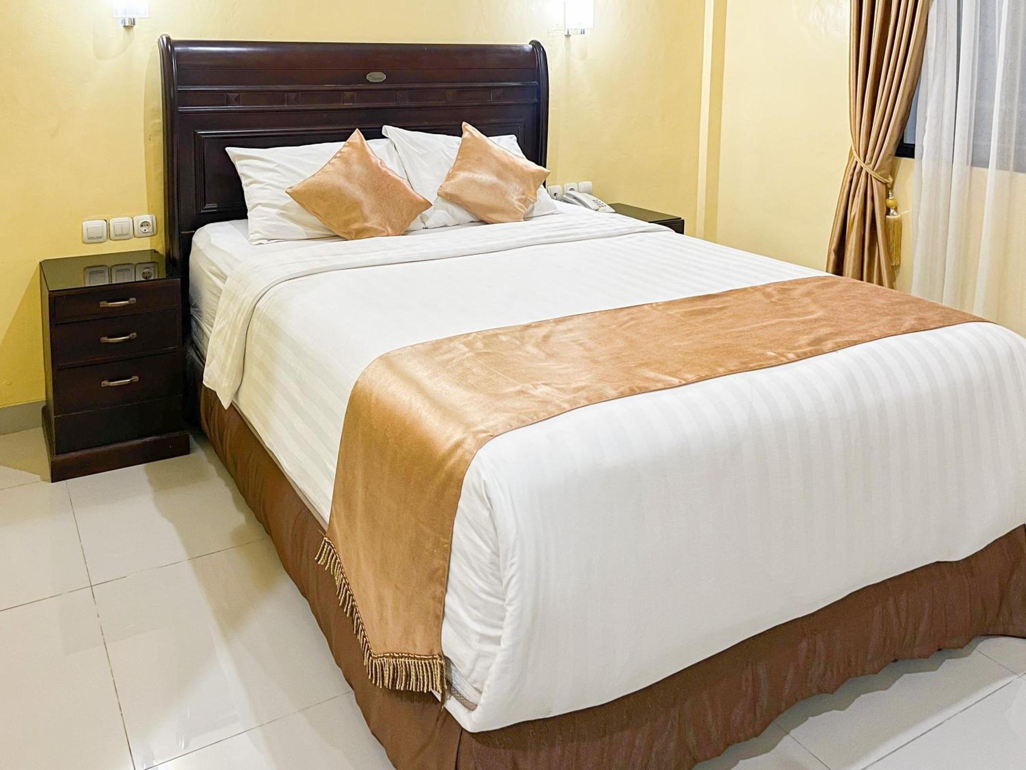 Kartika Hotel Syariah Pacitan Mitra Reddoorz 外观 照片