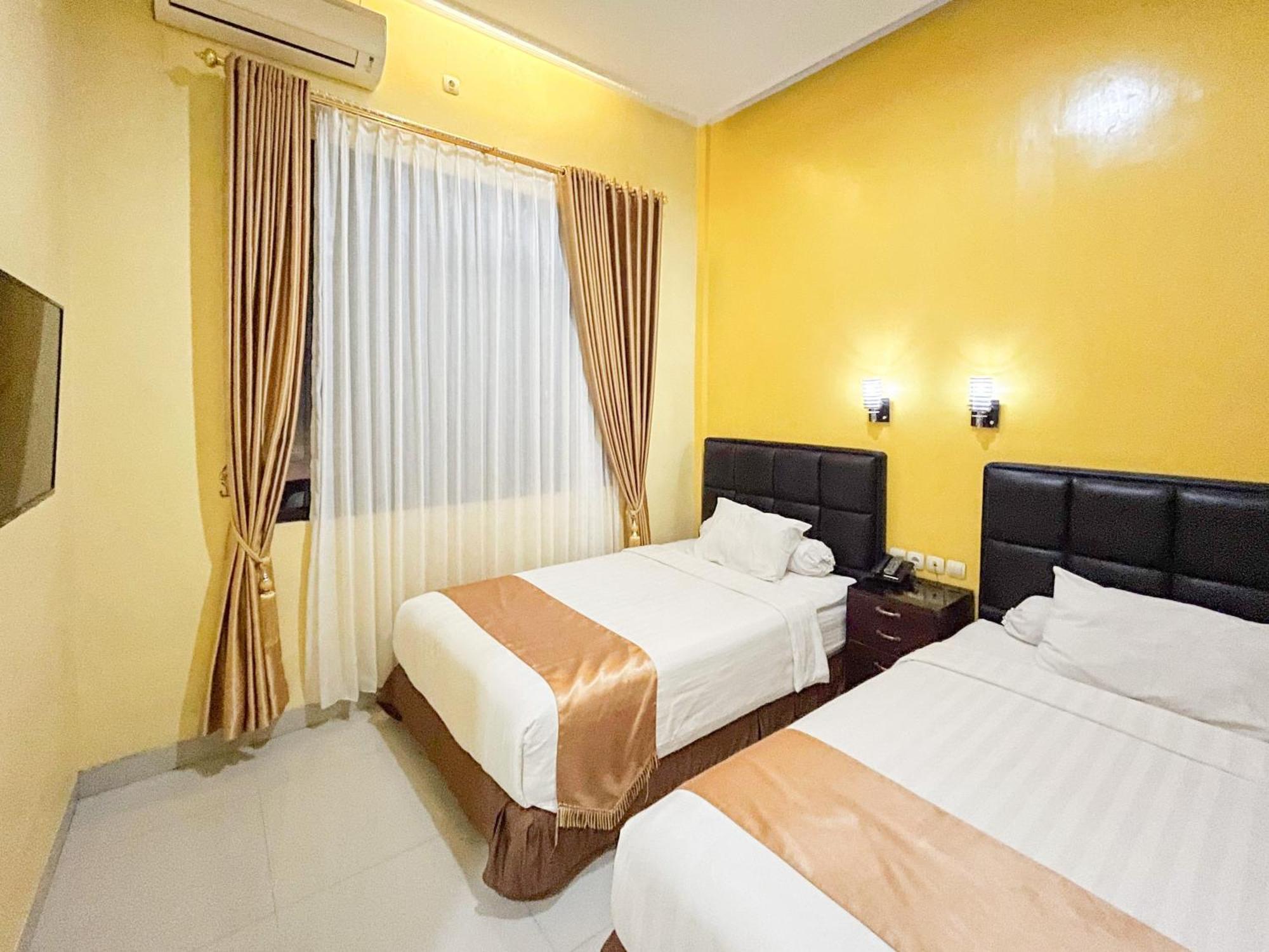 Kartika Hotel Syariah Pacitan Mitra Reddoorz 外观 照片