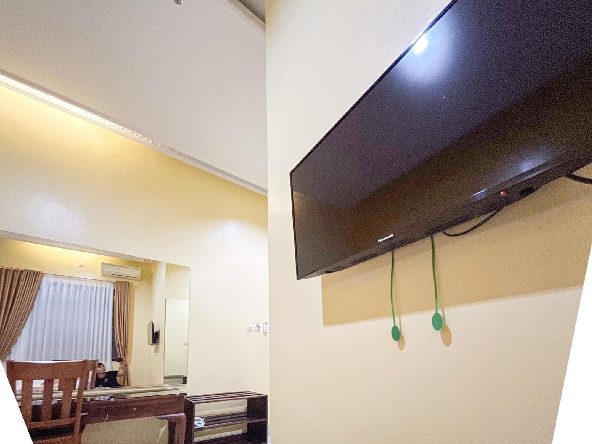 Kartika Hotel Syariah Pacitan Mitra Reddoorz 外观 照片
