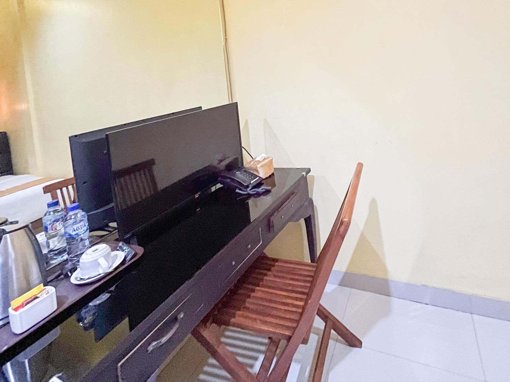 Kartika Hotel Syariah Pacitan Mitra Reddoorz 外观 照片