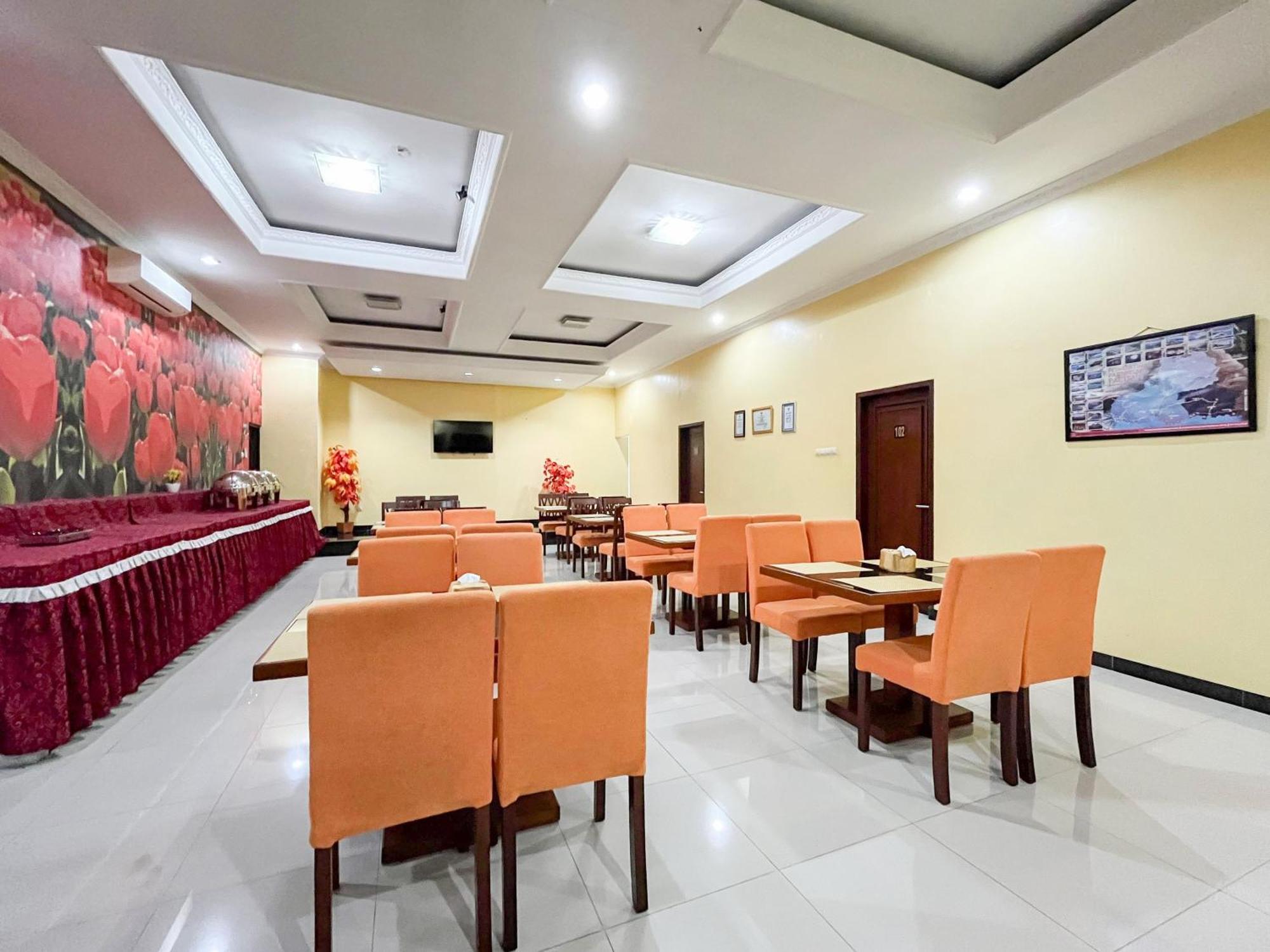 Kartika Hotel Syariah Pacitan Mitra Reddoorz 外观 照片
